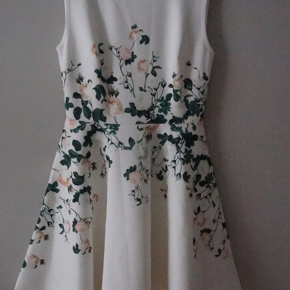 Branches and flowers Waist print dress ivory - Picture 1 of 6